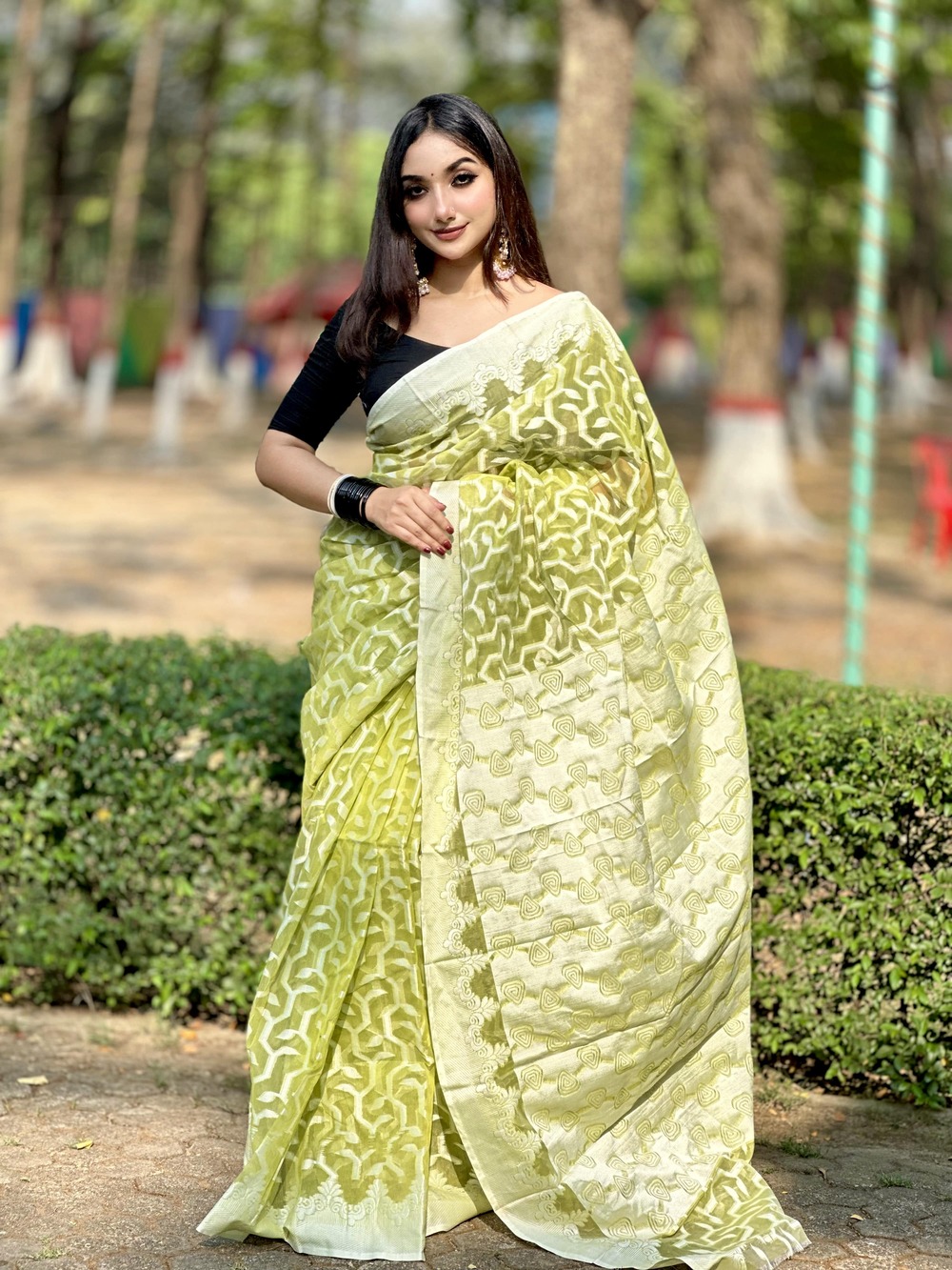 মসলিন জামদানি শাড়ী (9)