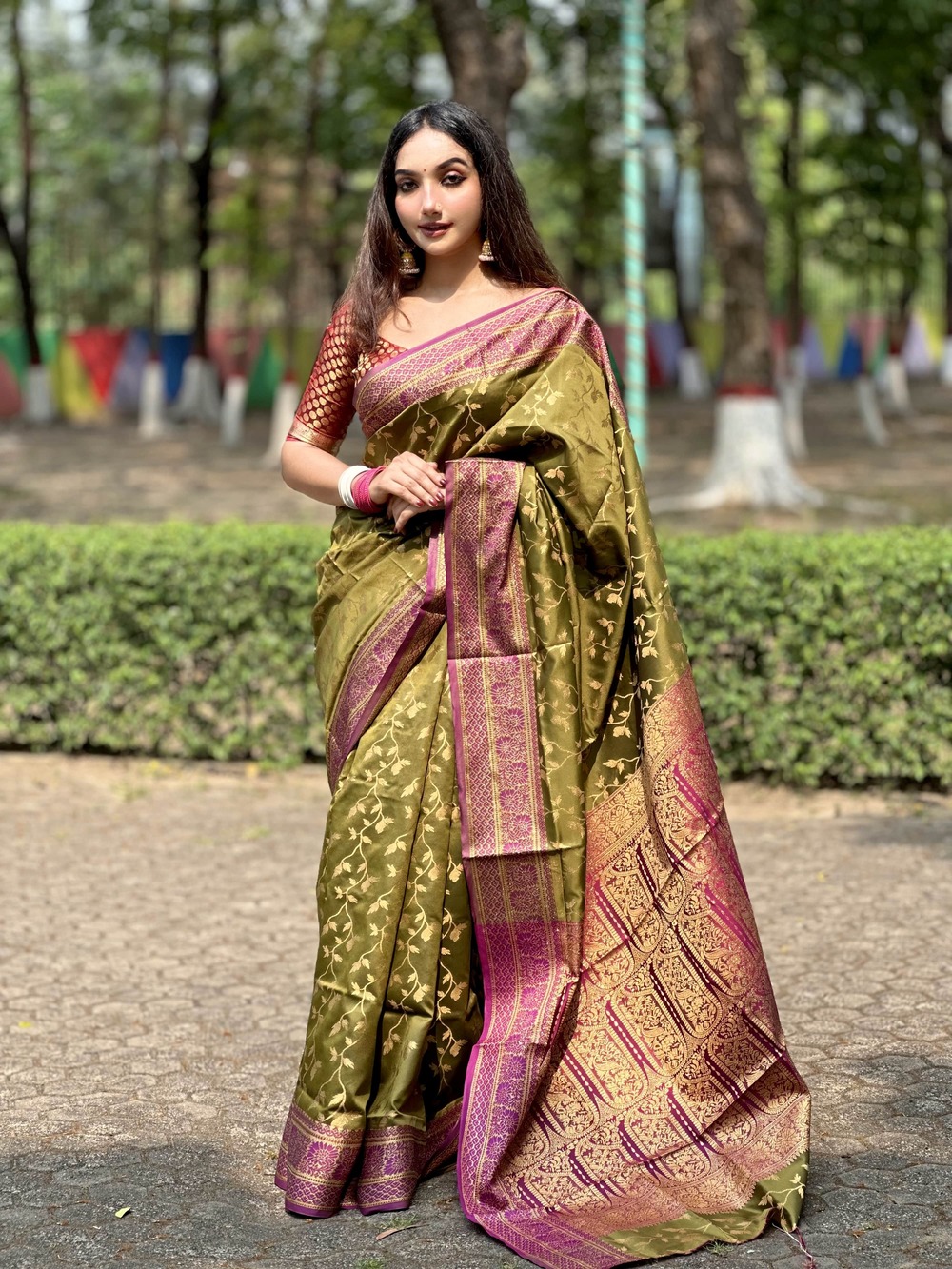 এক্সক্লুসিভ কাতান শাড়ি (8)