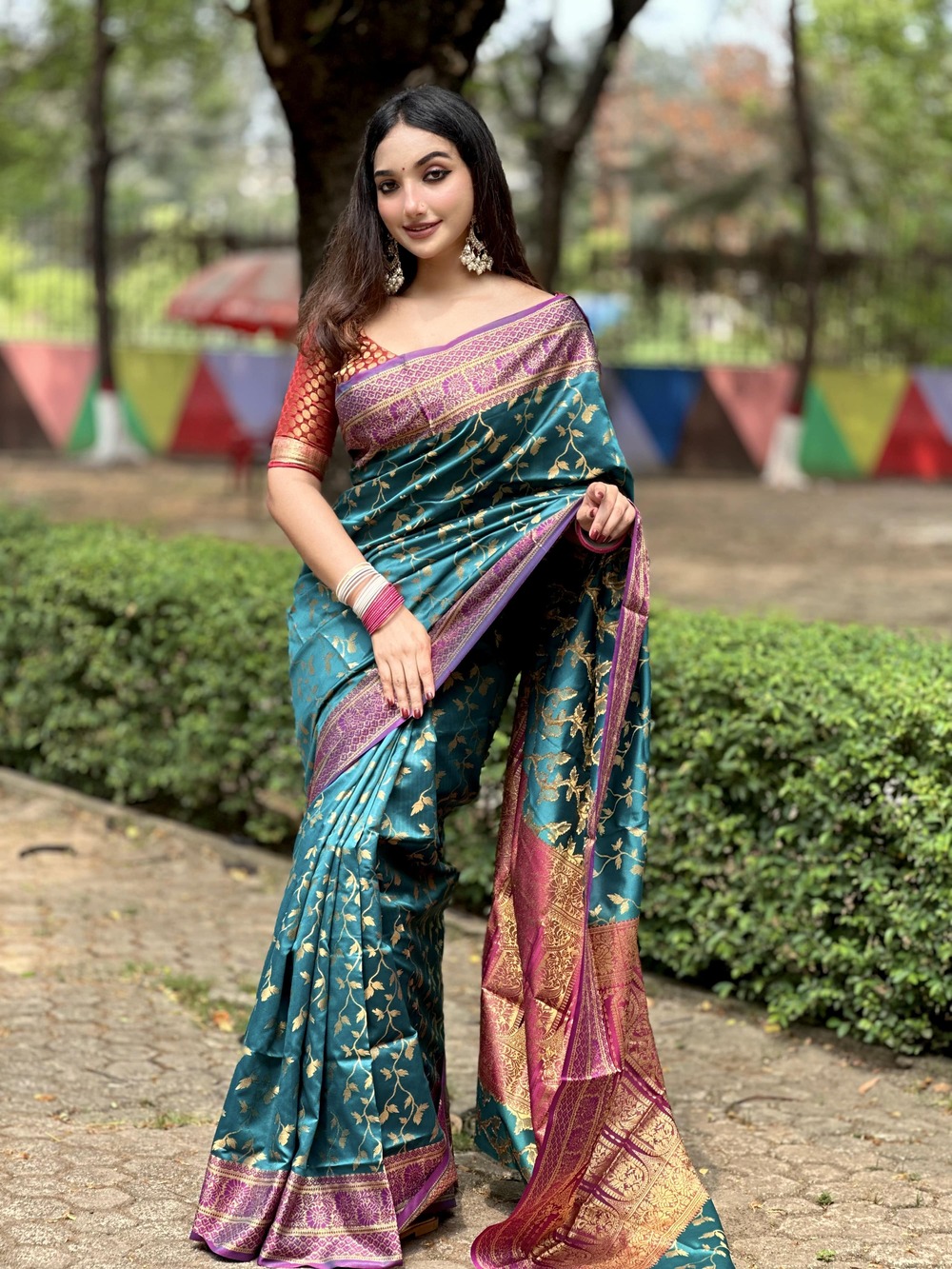 এক্সক্লুসিভ কাতান শাড়ি (16)