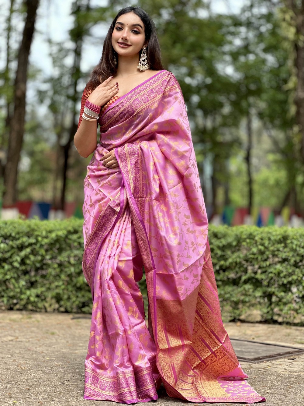 এক্সক্লুসিভ কাতান শাড়ি (21)